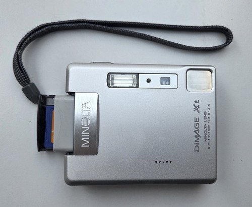 Minolta dimage - dimage, xt